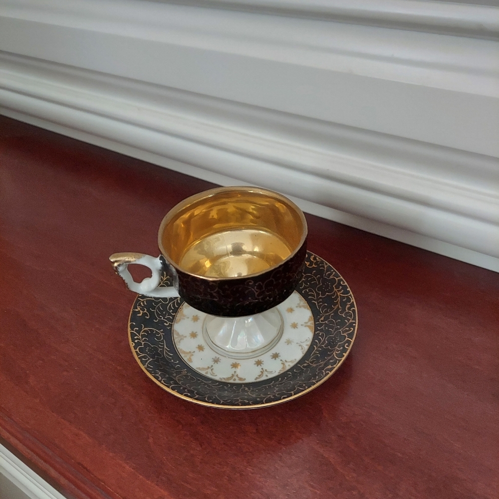 Set Of 6 Elegant Gold and Black Teacups